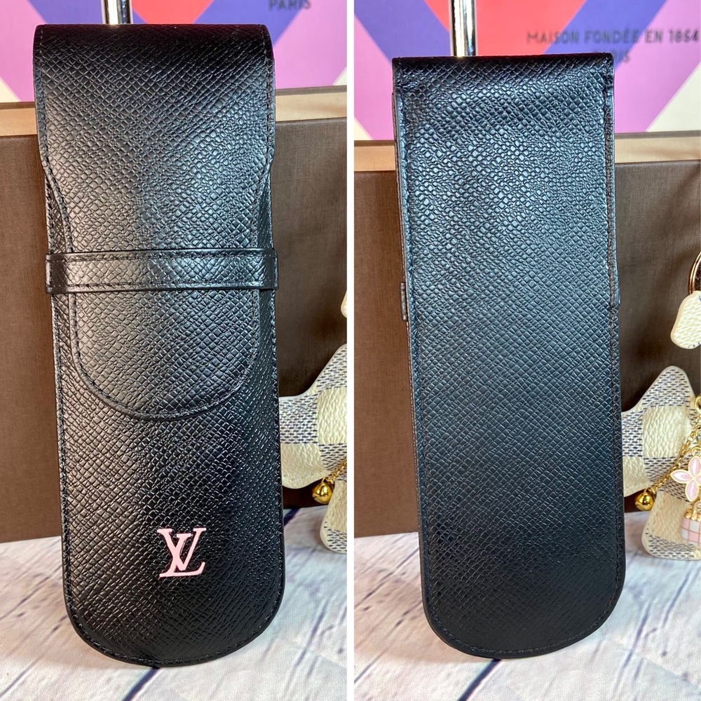 Louis Vuitton black Taiga leather pen pouch with bag charm! Custom painted - Picture 8 of 8